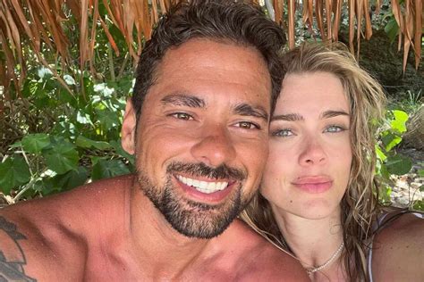 melissa roxburgh and boyfriend|Melissa Roxburgh and J.R. Ramirez Cozily Dating in Fiji Islands